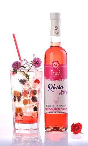 Tamás Pince rózsa szörp palack termékfotója. Rózsa szörp ínycsiklandó alkoholmentes koktél.