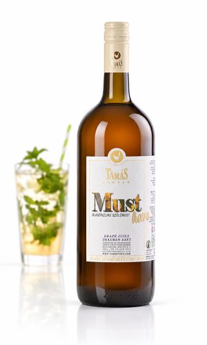 Tamás Pince Csopak must termékfotója, otelló szőlőlé frissítő, alkoholmentes koktélok készítéséhez.